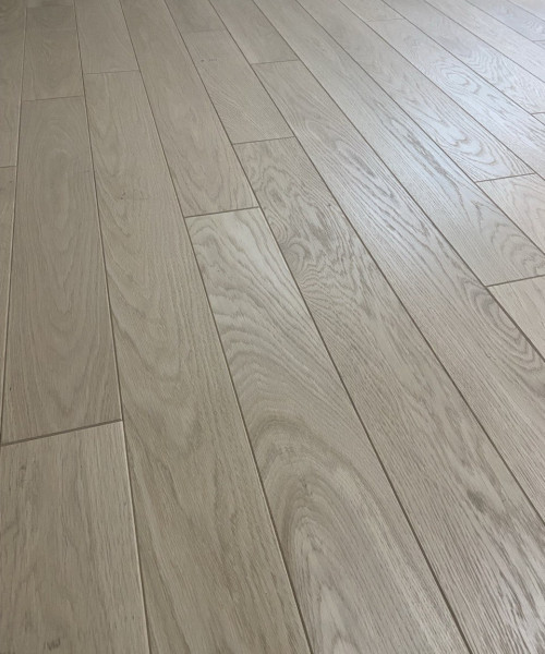 Масивна дошка для підлоги дуб