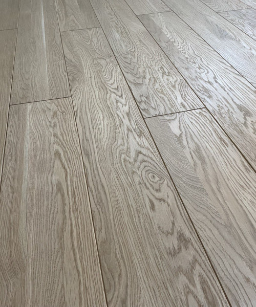 Масивна дошка для підлоги дуб